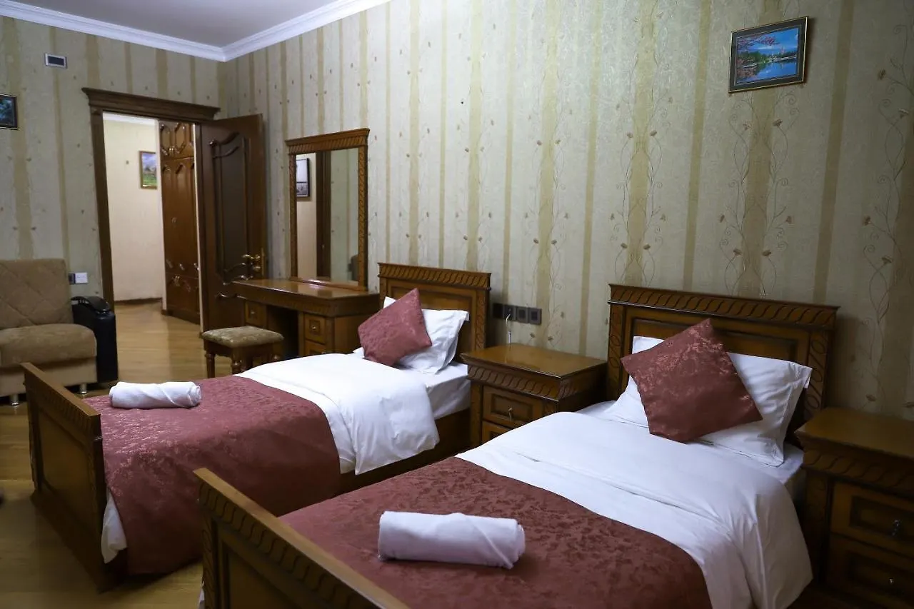 Grand Central Hotel Baky 3*,